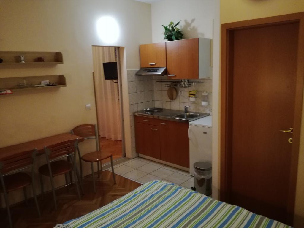 Apartments Kurtic マカルスカ エクステリア 写真